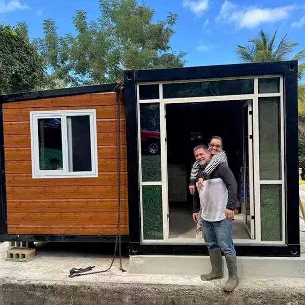 Expandable Container House